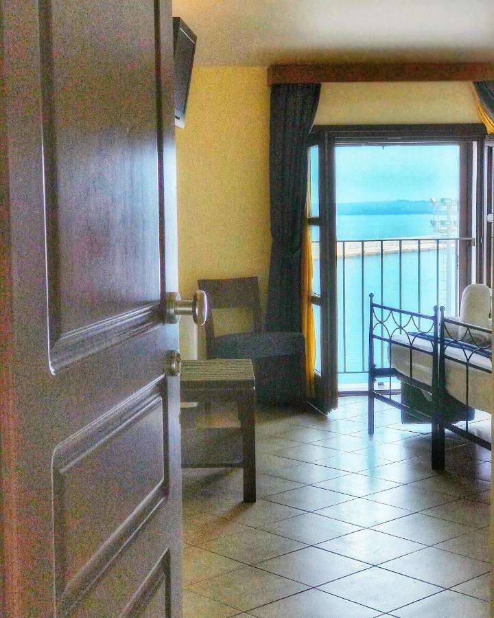 Al Pescatore Hotel & Restaurant Галлиполи Экстерьер фото
